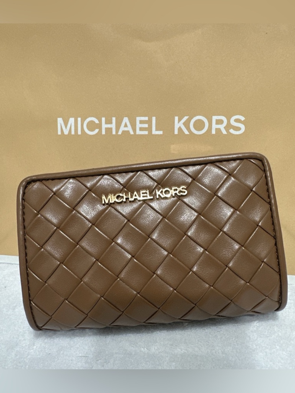 NWT! Michael Kors Jet Set Travel Wallet
